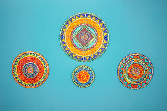Handpainted Round Lippan Art Wall Hanging | Set of 4