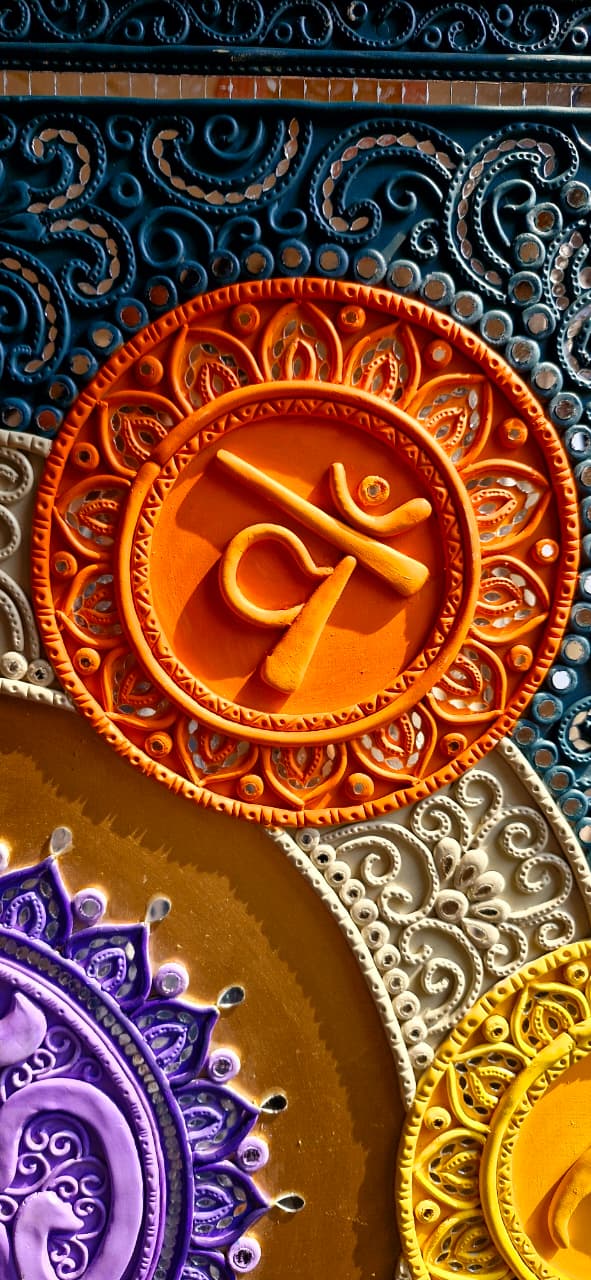 7 Chakra Lippan Art Wall Decor – Handcrafted Mud & Mirror Artwork