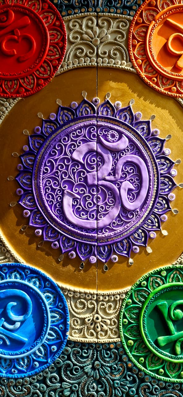 7 Chakra Lippan Art Wall Decor – Handcrafted Mud & Mirror Artwork