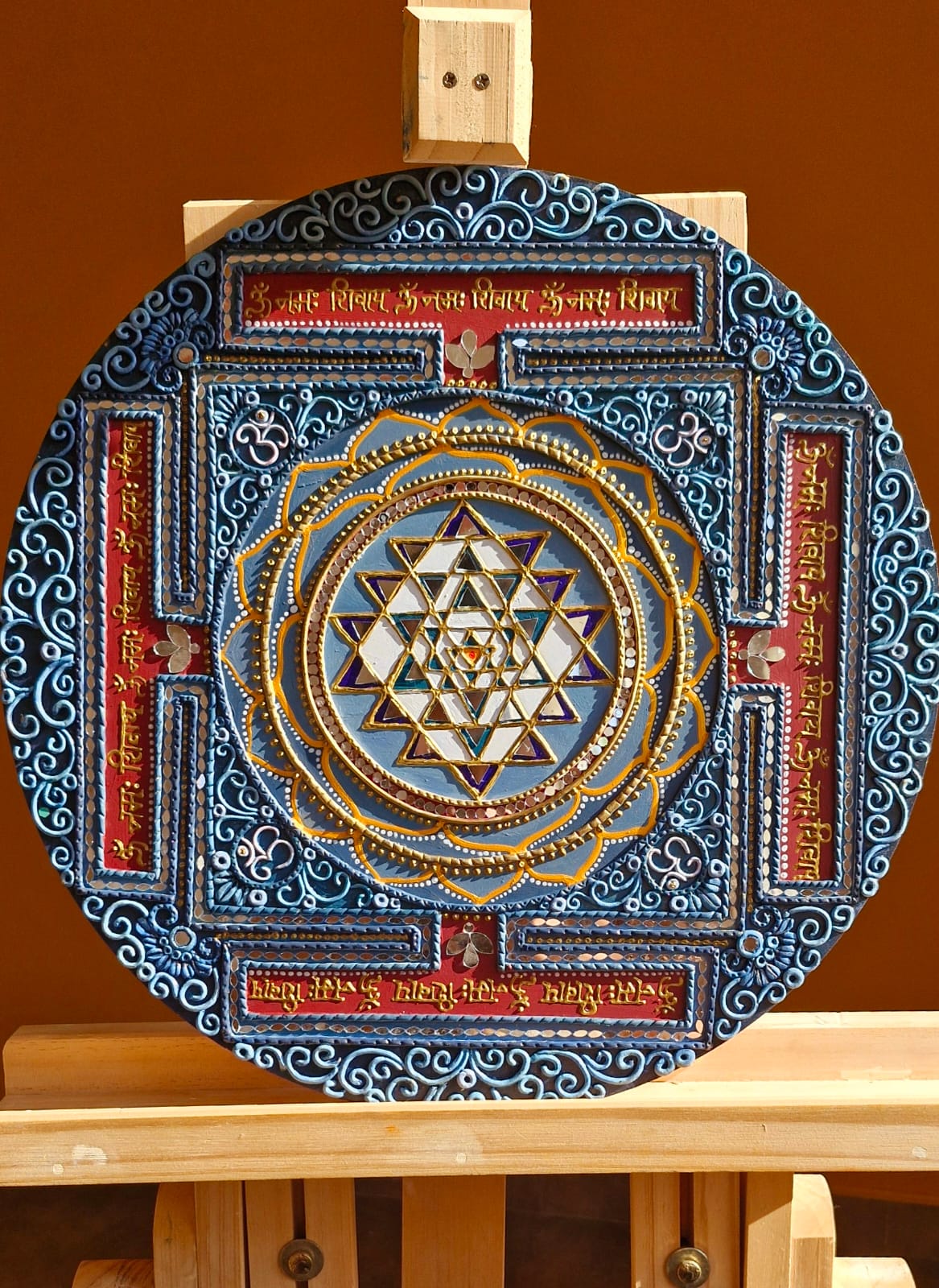 Shree Yantra Lippan Art Wall Decor – Handcrafted Mud & Mirror Work